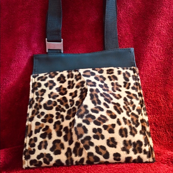 🐆Arizona Faux Leopard Print & Black Bag🐆 - Picture 2 of 8